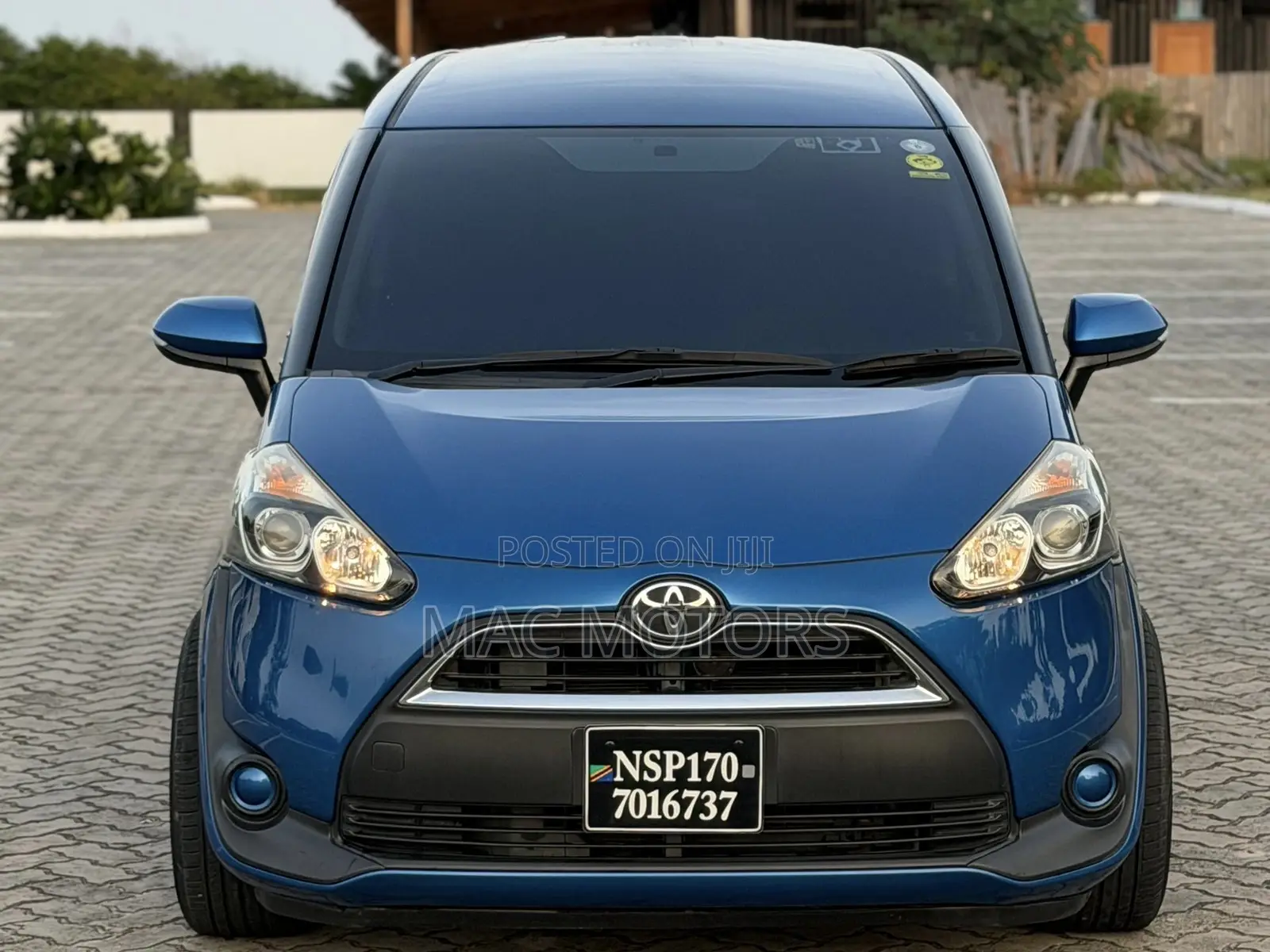 Toyota Sienta 1.5 FWD 2015 Blue