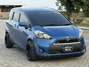 Toyota Sienta 1.5 FWD 2015 Blue