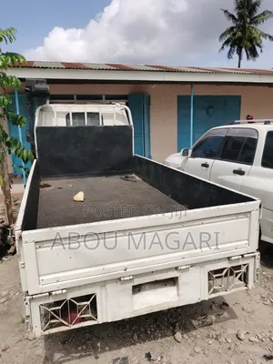 Isuzu Isuzu Elf