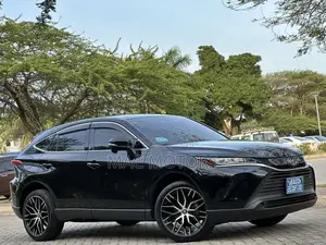 Toyota Harrier 2022 Black
