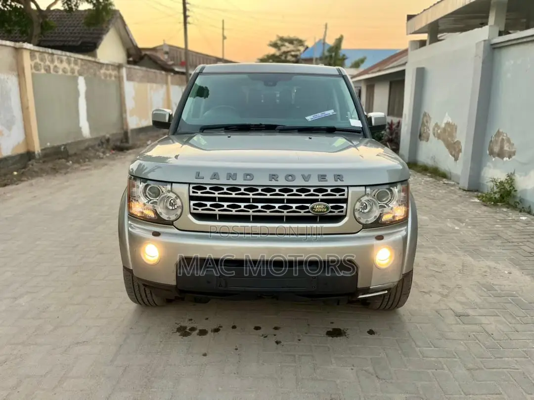 Land Rover Discovery 2010 Gold