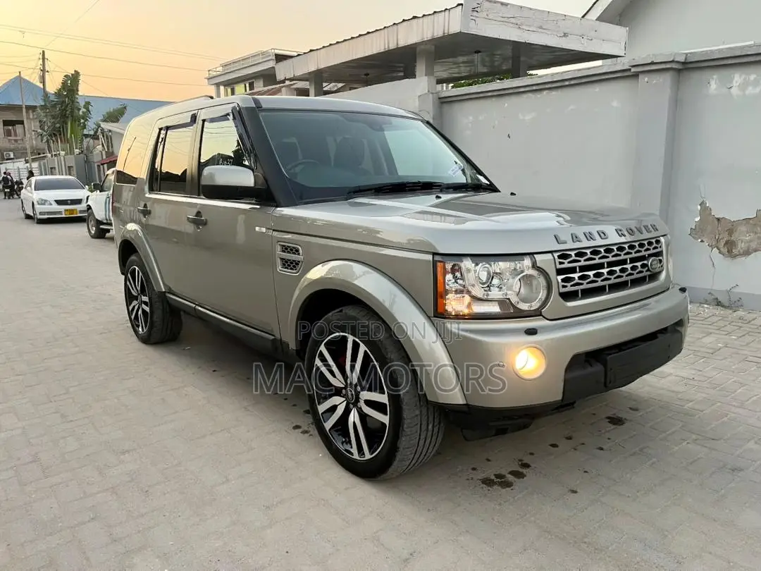 Land Rover Discovery 2010 Gold