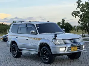 Toyota Land Cruiser Prado 3.0 D-4D 5dr 2000 Pearl
