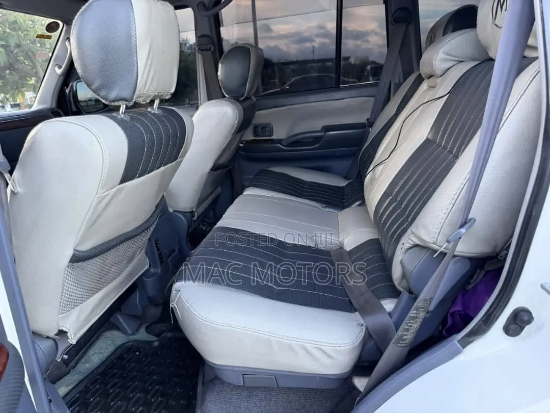 Toyota Land Cruiser Prado 3.0 D-4D 5dr 2000 Pearl