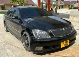 Toyota Crown 2004 Black