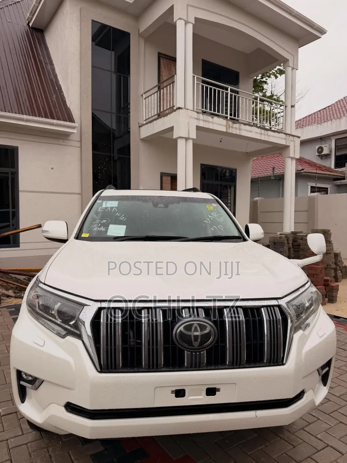Toyota Land Cruiser Prado 2018 White