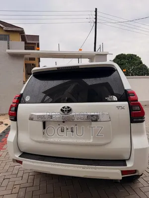 Toyota Land Cruiser Prado 2018 White