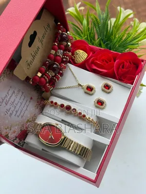 Calvin Klein Ladies Set Special for Happy New Year Gold and Red
