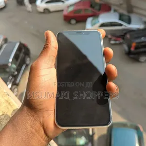 Apple XR 128 GB White
