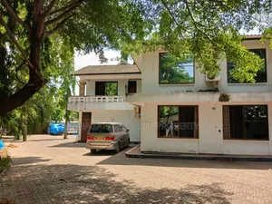 9bdrm House in Mikocheni for sale