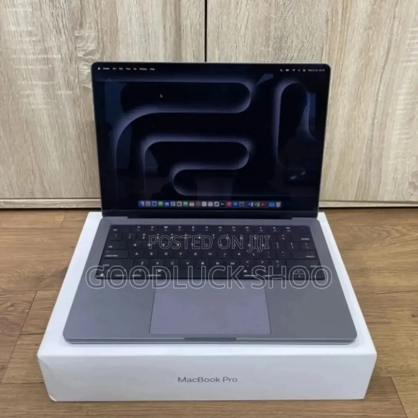 New Laptop Apple MacBook Pro 2023 M3 14-Inch 8GB Apple M3 SSD 512GB