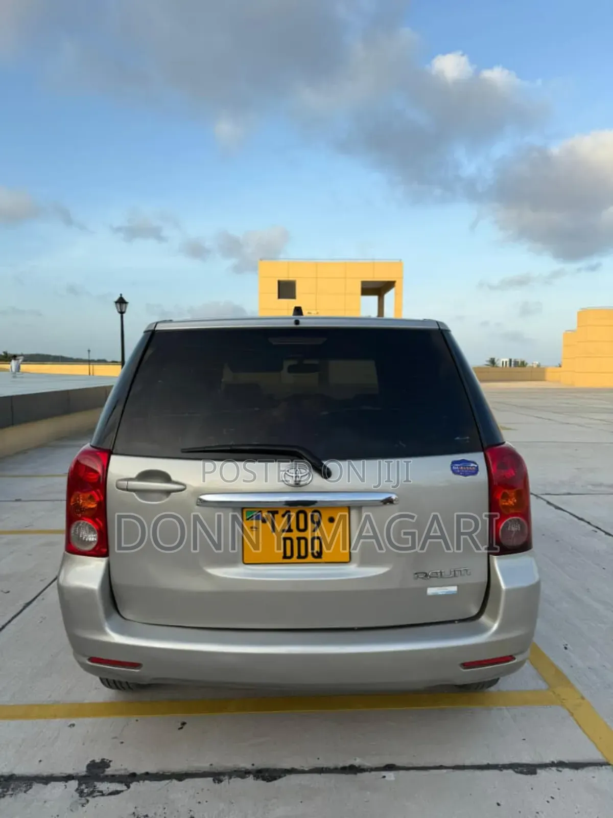 Toyota Raum 2006 Silver