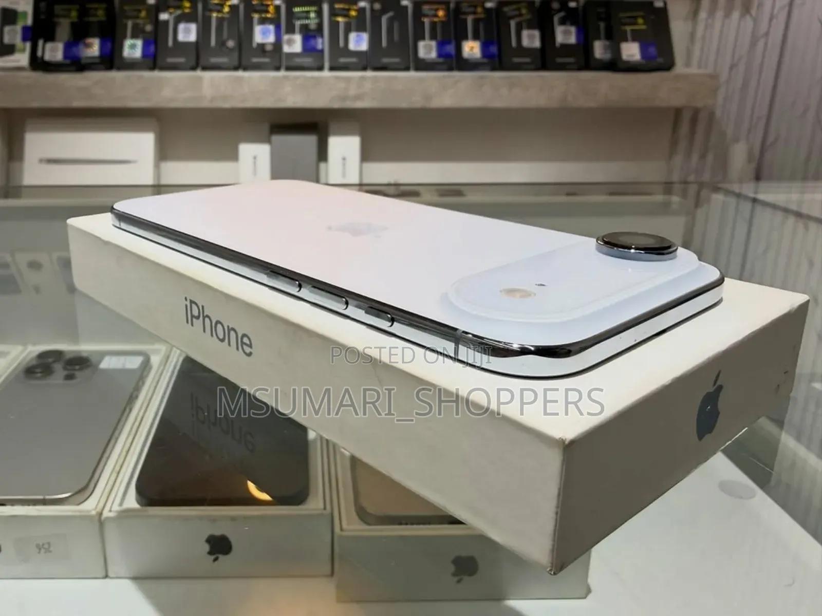 New Apple iPhone 17 256 GB White