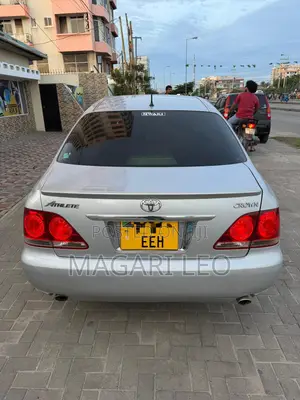 Toyota Crown 2006 Silver