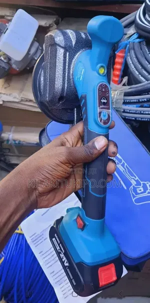 Dong Ding Cordless Tiles Installer