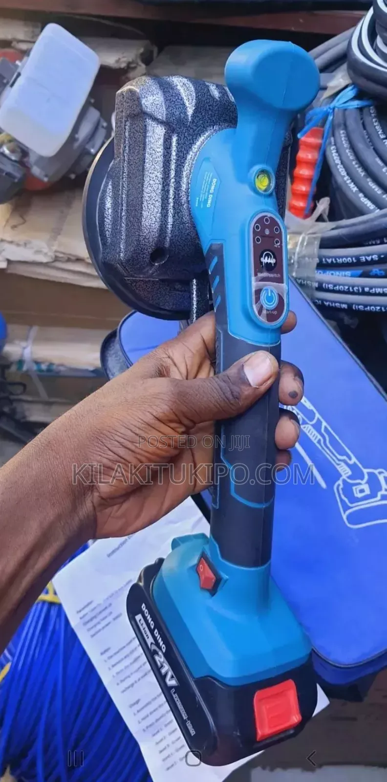 Dong Ding Cordless Tiles Installer