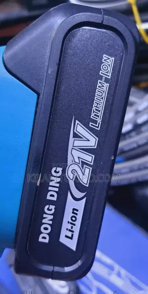 Dong Ding Cordless Tiles Installer