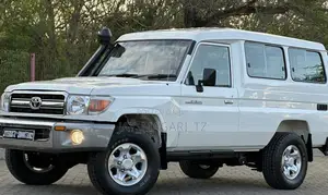 Toyota Land Cruiser 2015 White