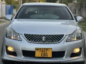 Toyota Crown 2010 Silver