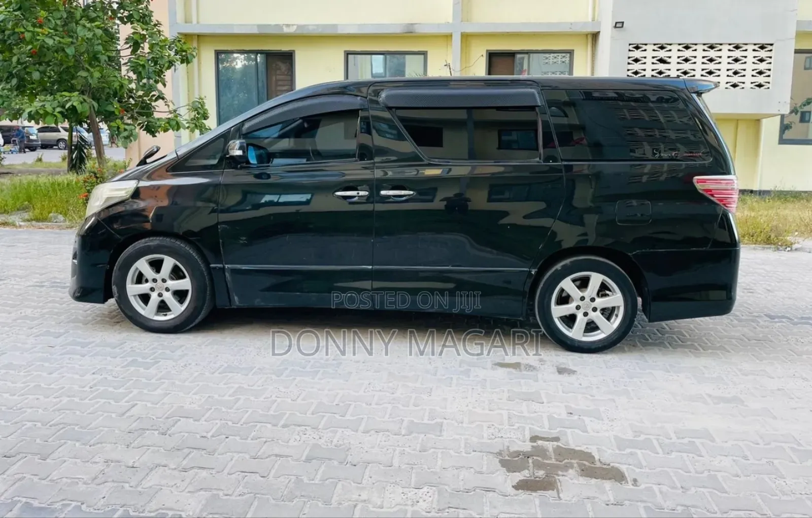 Toyota Alphard 2.4 Petrol AWD 2007 Black