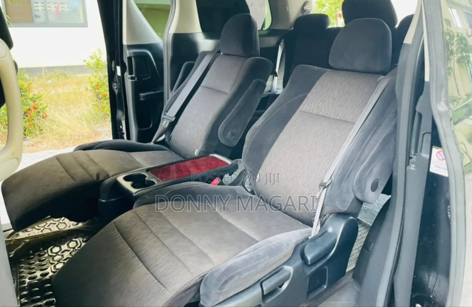 Toyota Alphard 2.4 Petrol AWD 2007 Black