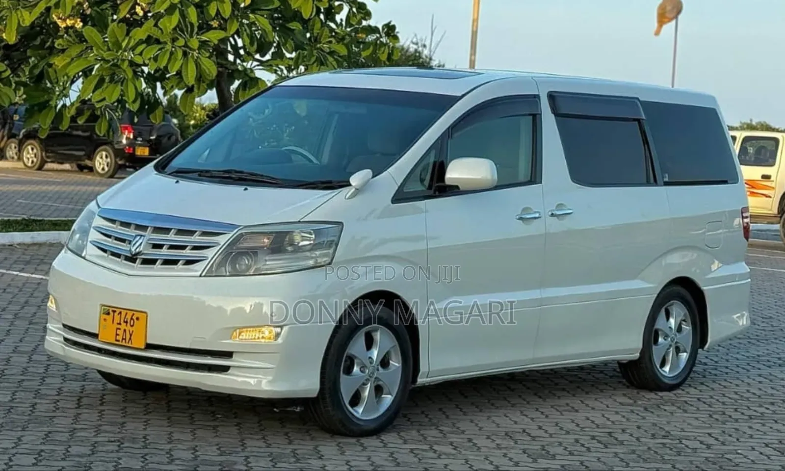Toyota Alphard 2.4 Petrol AWD 2006 White