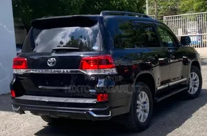Toyota Land Cruiser 4.5 V8 VXR 2017 Black