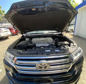 Toyota Land Cruiser 4.5 V8 VXR 2017 Black