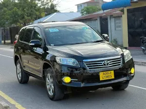 Toyota Vanguard 2011 Black