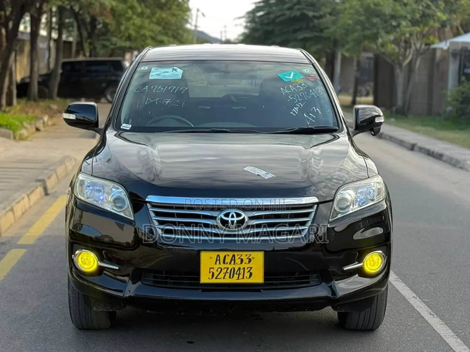 Toyota Vanguard 2011 Black