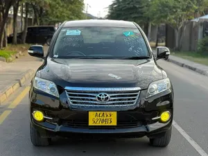 Toyota Vanguard 2011 Black