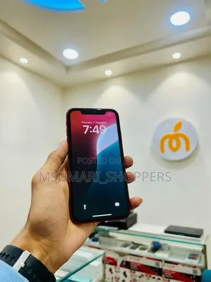 Apple iPhone 11 128 GB Red