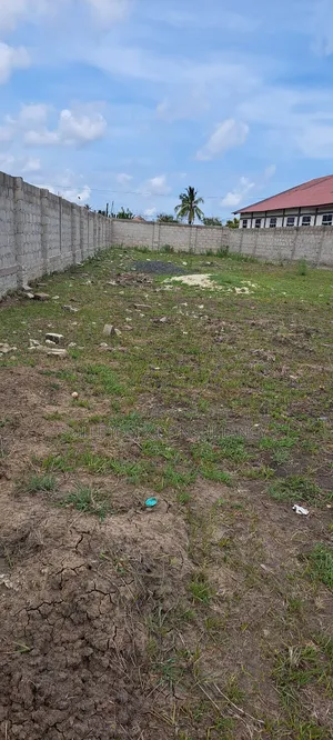 Kiwanja Kinauzwa Mbweni Dovya