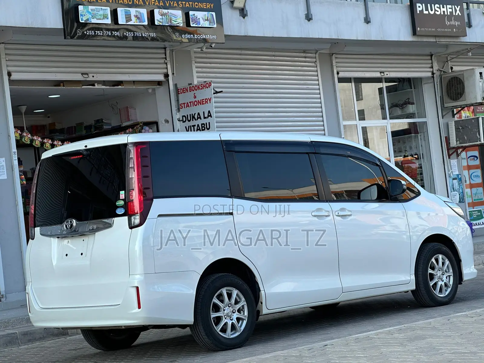 Toyota Noah 2016 White