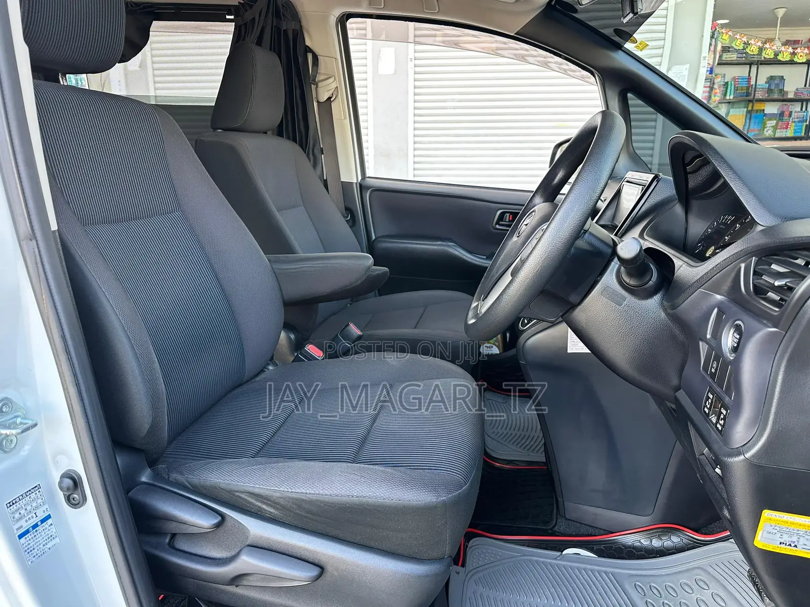 Toyota Noah 2016 White