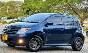 Toyota IST 2006 Blue