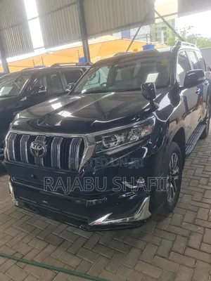 Toyota Land Cruiser Prado 2.8 2022 Black