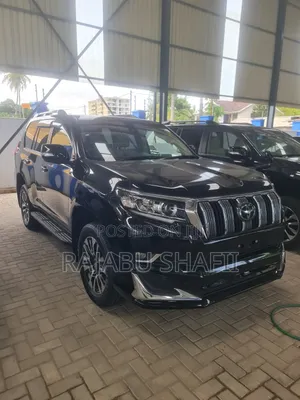 Toyota Land Cruiser Prado 2.8 2022 Black