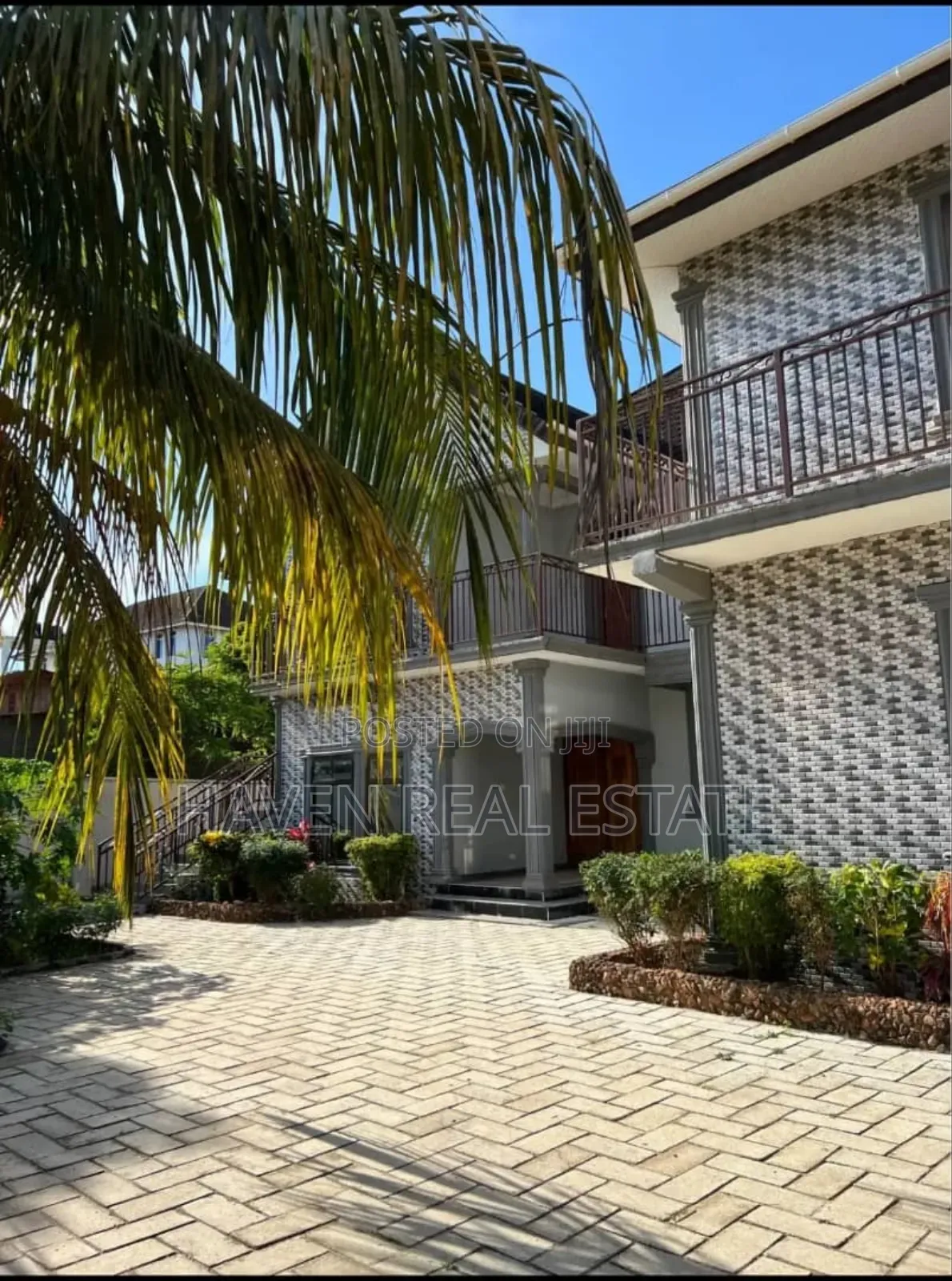 Furnished 9bdrm House in Mjini Magharibi for rent