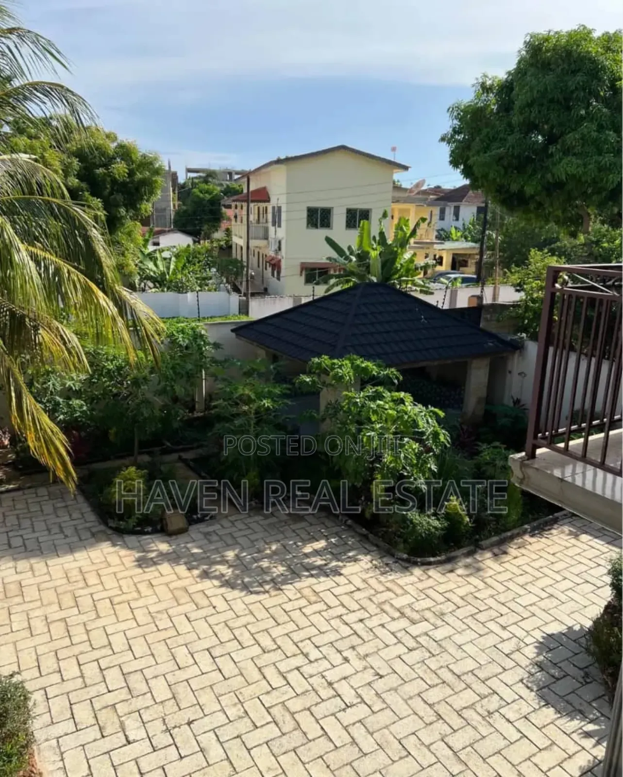 Furnished 9bdrm House in Mjini Magharibi for rent