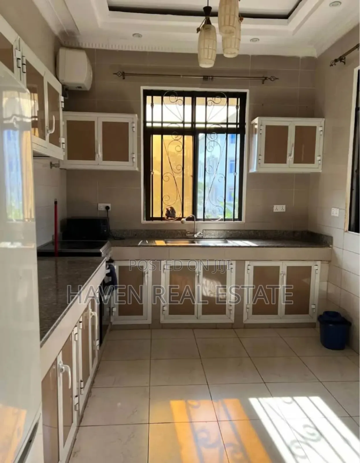 Furnished 9bdrm House in Mjini Magharibi for rent