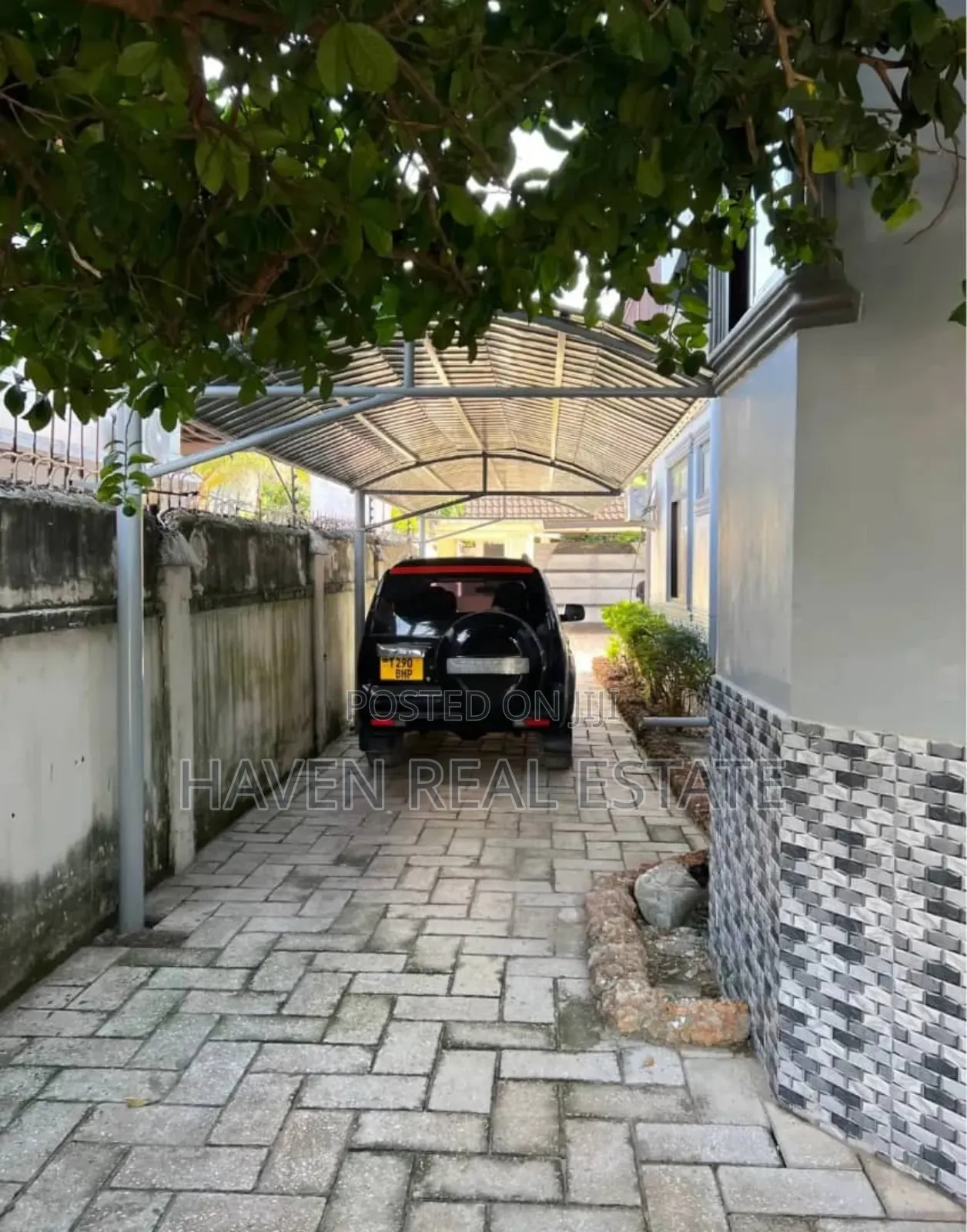 Furnished 9bdrm House in Mjini Magharibi for rent