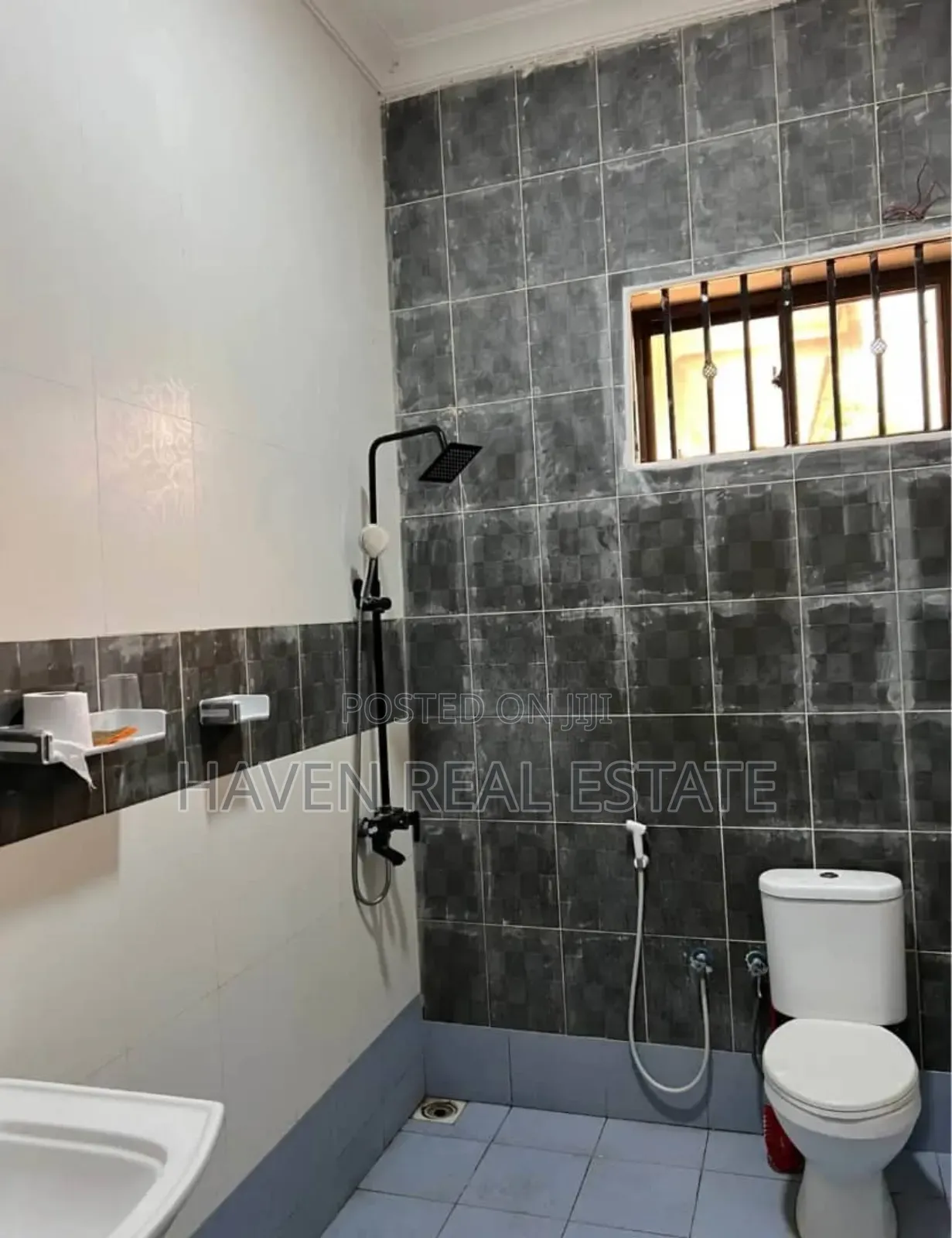 Furnished 9bdrm House in Mjini Magharibi for rent