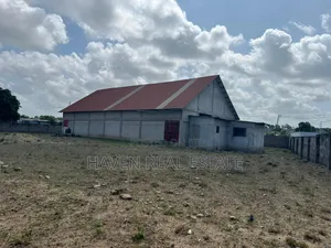 Eneo La Ekari 9 La Ufugaji Wa Kuku Linauzwa Kiaraka, Mapinga