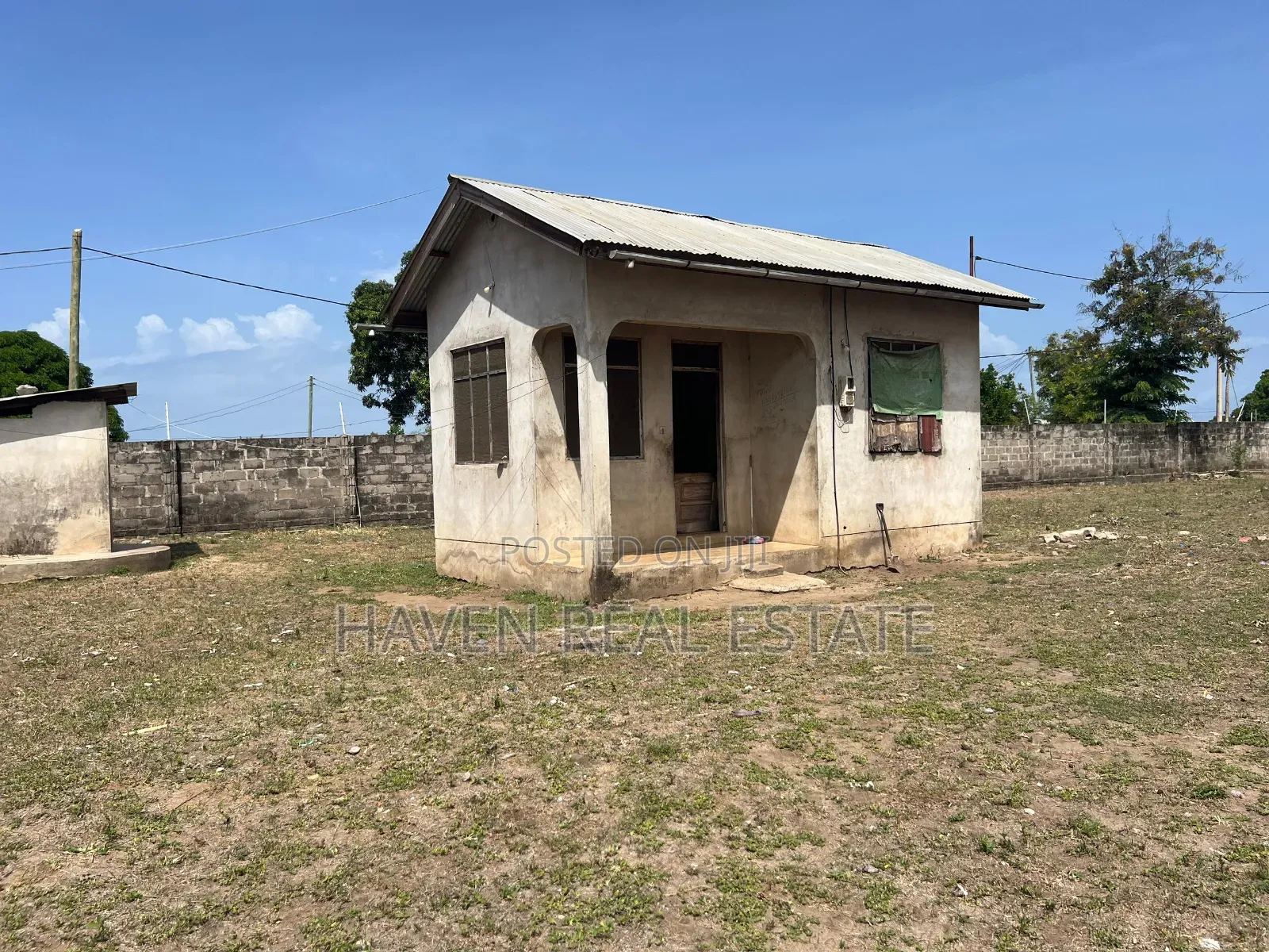 Eneo La Ekari 9 La Ufugaji Wa Kuku Linauzwa Kiaraka, Mapinga