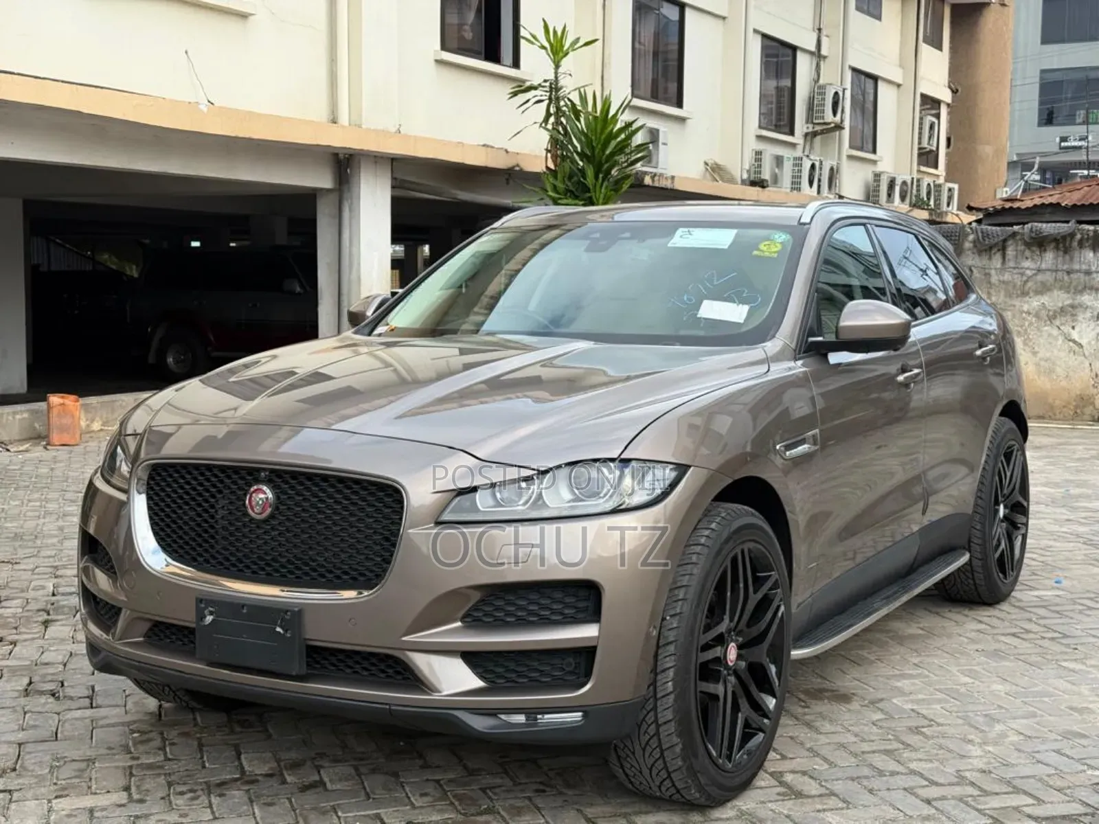 Jaguar F-Pace 20d R-Sport 2017 Gold