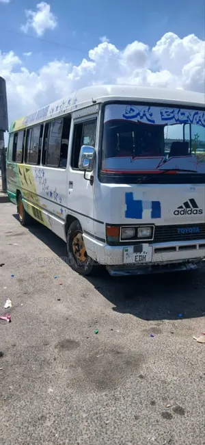 Toyota Coaster 1999