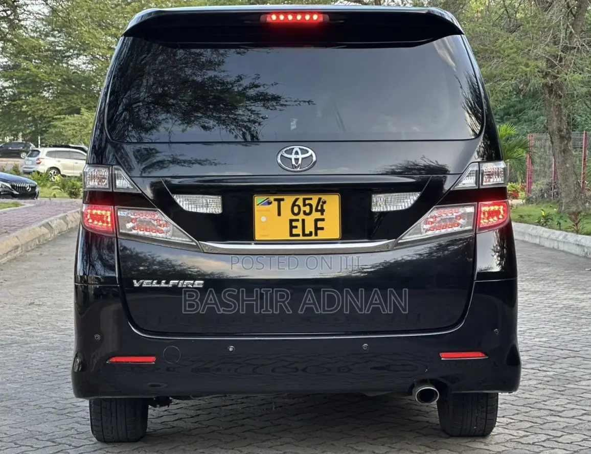 Toyota Vellfire 2010 Black
