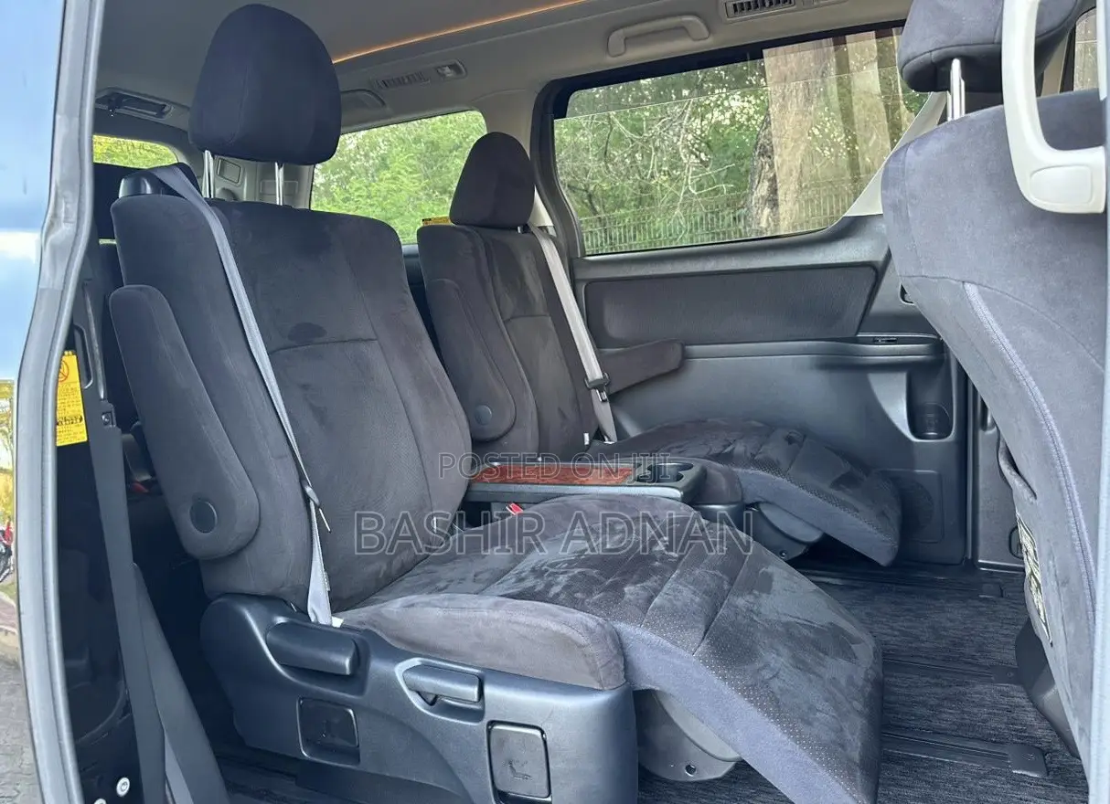 Toyota Vellfire 2010 Black