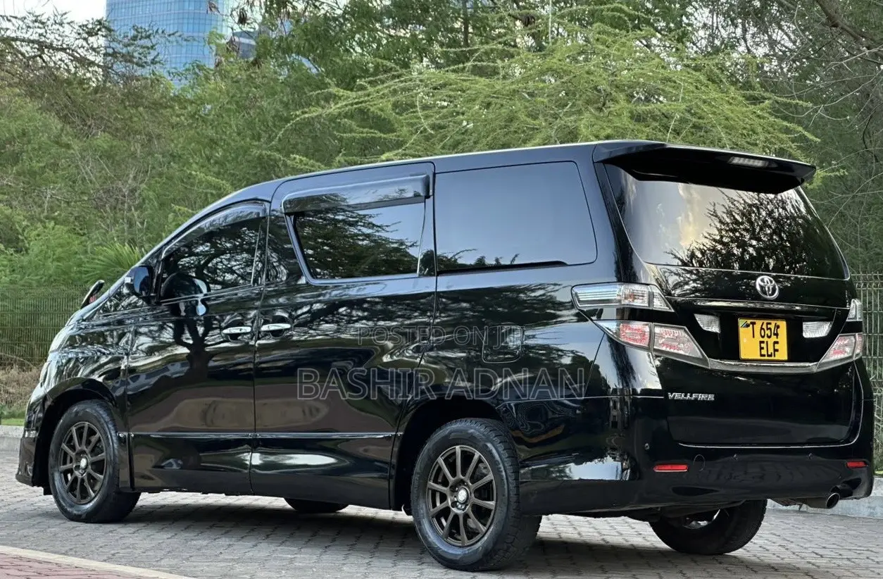 Toyota Vellfire 2010 Black